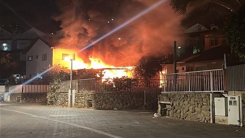 Iranpress: كتائب القسام تعلن قصف نهاريا بـ16 صاروخاً من جنوب لبنان