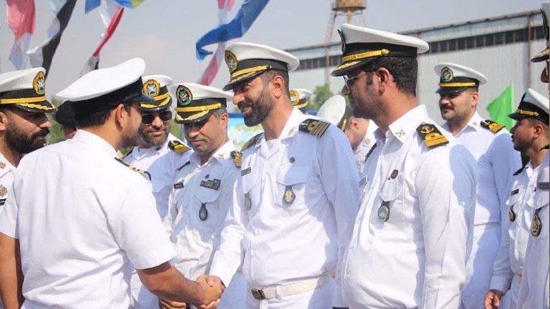Iranpress: إرساء سفينة ‘السلام والصداقة’ العُمانية في ميناء بندر عباس الإيراني