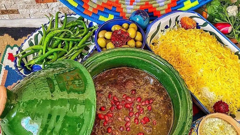 Iranpress: يخنة ‘أناربيج’ طبخة شعبية في شمالي إيران