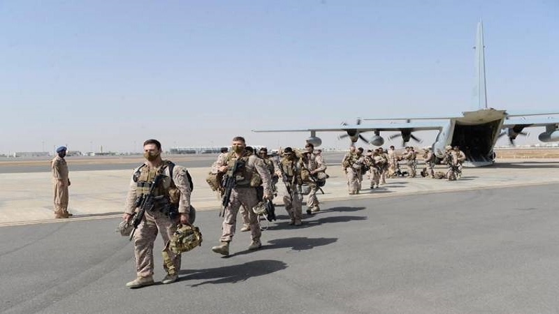 Iranpress:  فصائل عراقية تستهداف قاعدة أمريكية في حقل كونيكو النفطي بسوريا