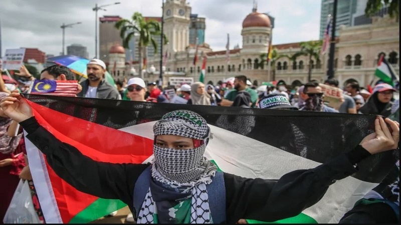 Iranpress: دعمًا لغزة.. وقفة تضم 2 مليون شخص فى إندونيسيا