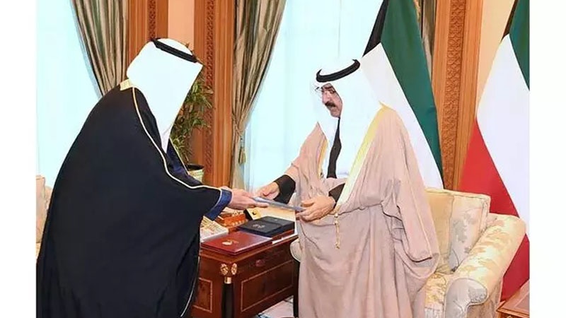 Iranpress: الحكومة الكويتية تقدم استقالتها