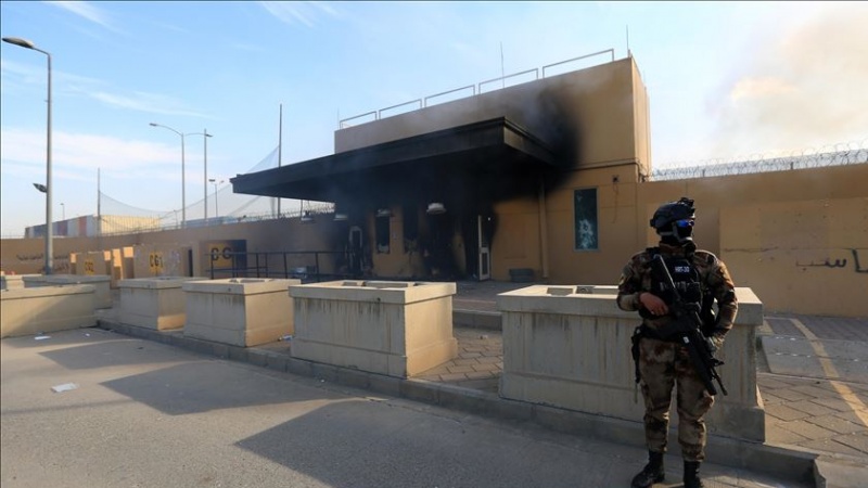 Iranpress: هجوم بصواريخ يستهدف السفارة الأميركية في بغداد   