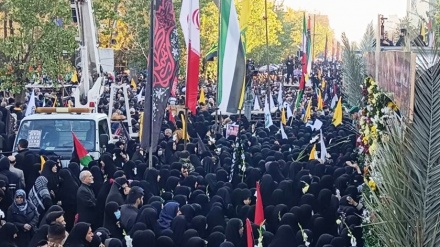 تشييع رفات 110 من شهداء الحرب المفروضة على إيران في طهران