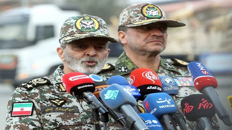 Iranpress: القائد العام للجيش: ضم مسيّرات كرار إلى الجيش يعزز سلاح الدفاع الجوي بشكل كبير