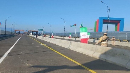 تدشين جسر جديد بين إيران وجمهورية أذربيجان 