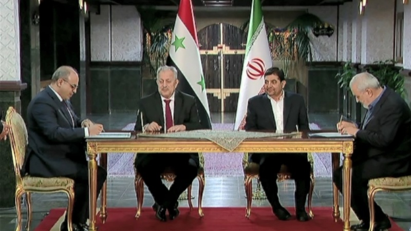 Iranpress: إيران وسوريا توقعان على وثائق تعاون