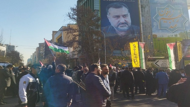 Iranpress: مظاهرة شعبية مساندة للشعب الفلسطيني في ساحة فلسطين بطهران