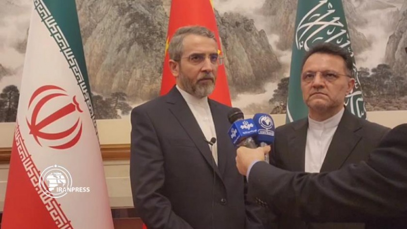Iranpress: باقري: العلاقات بين إيران والسعودية دخلت الاتجاه الصحيح