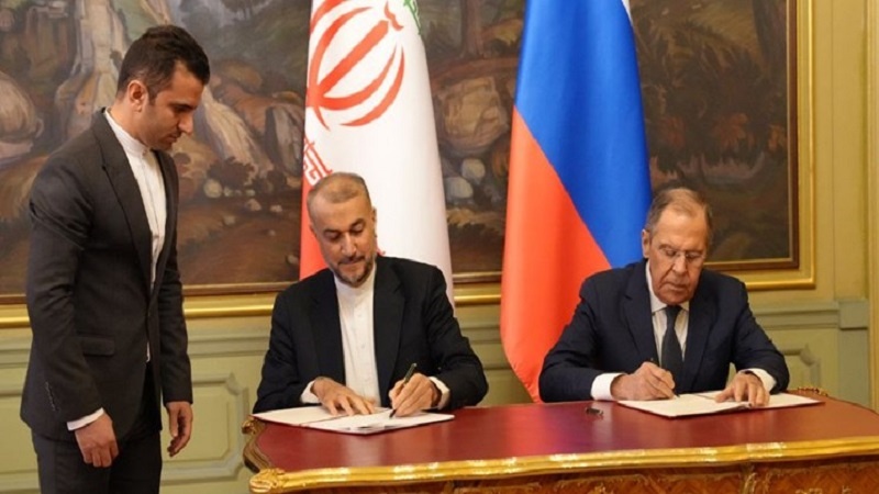 Iranpress: إيران وروسيا توقعان بيانًا لمواجهة تداعيات الإجراءات القسرية الانفرادية