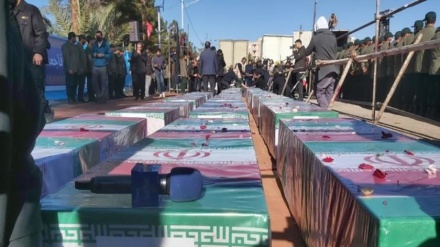 بدء مراسم تشييع رفات شهداء التفجيرين الإرهابيين في كرمان