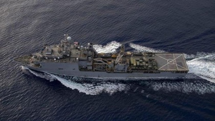 القوات المسلحة اليمنية تستهدف سفينة أمريكية بصاروخ