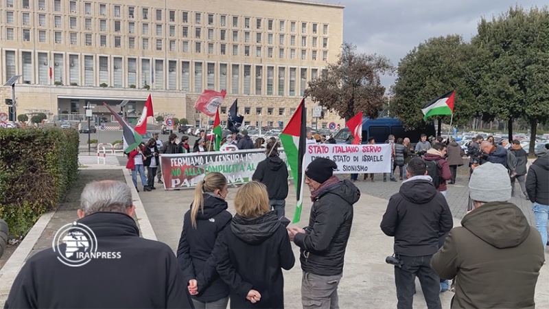 Iranpress: وقفة احتجاجية في روما تنديدا بالرقابة على الغضب الشعبي ضد الصهاينة