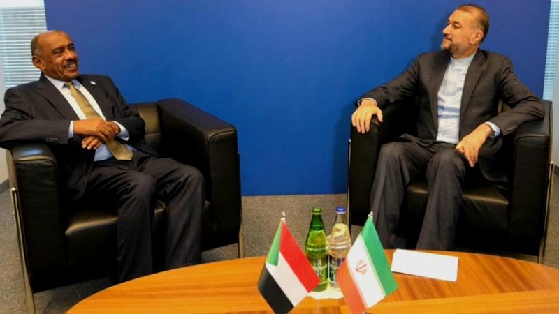 Iranpress: وزير الخارجية السوداني يزور طهران