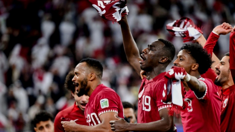 Iranpress: منتخب قطر يهزم الأردن ويحتفظ بلقبه بطلاً لكأس آسيا