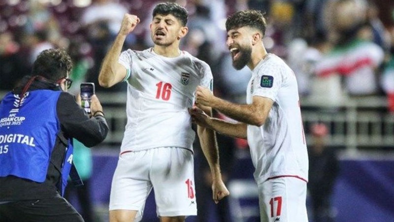 Iranpress: كأس آسيا.. رئيس الفيفا يهنئ بتأهل المنتخب الإيراني وثلاثة منتخبات أخرى لدور نصف النهائي