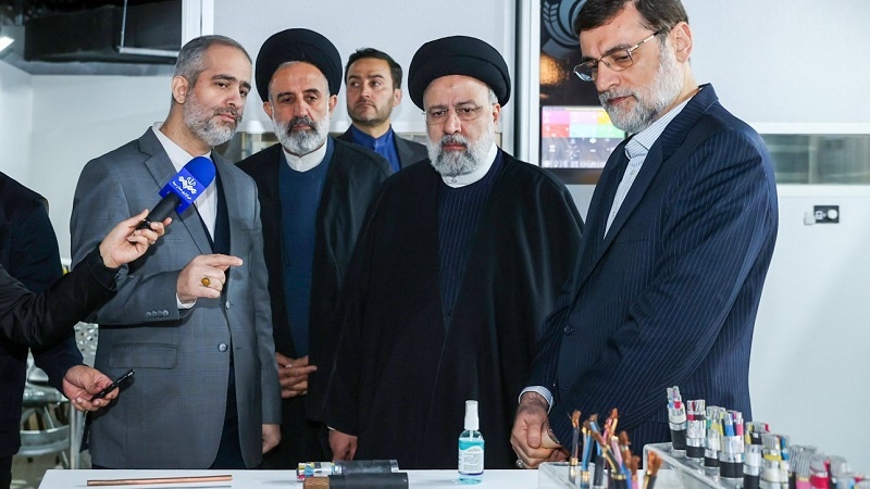 Iranpress: رئيسي: إيران اليوم دولة متقدمة وصاحبة التكنولوجيا