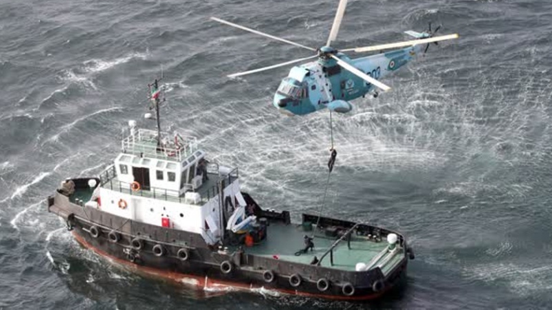 Iranpress: تنفيذ عملية تحرير سفينة مختطفة من جانب القراصنة