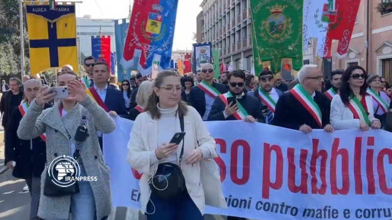 Iranpress: 100 ألف إيطالي يحتجون على ازدياد الجرائم في بلادهم + فيديو