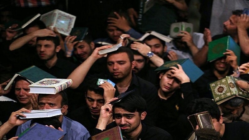 ایران برس: إحياء ليلة القدر الثانية في أنحاء إيران الإسلامية