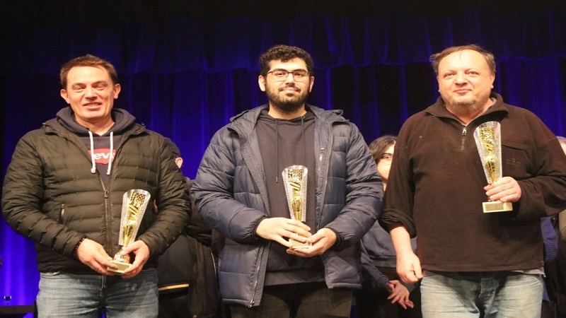 ایران برس: مواطن إيراني يحرز لقب البطولة في منافسات الشطرنج السريع بفرنسا