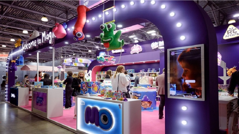 Iranpress: شركات إيرانية تشارك في معرض لعب الأطفال بروسيا