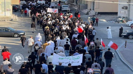 تشييع شاب بحريني استشهد جراء التعذيب بسجون النظام الخليفي + فيديو 