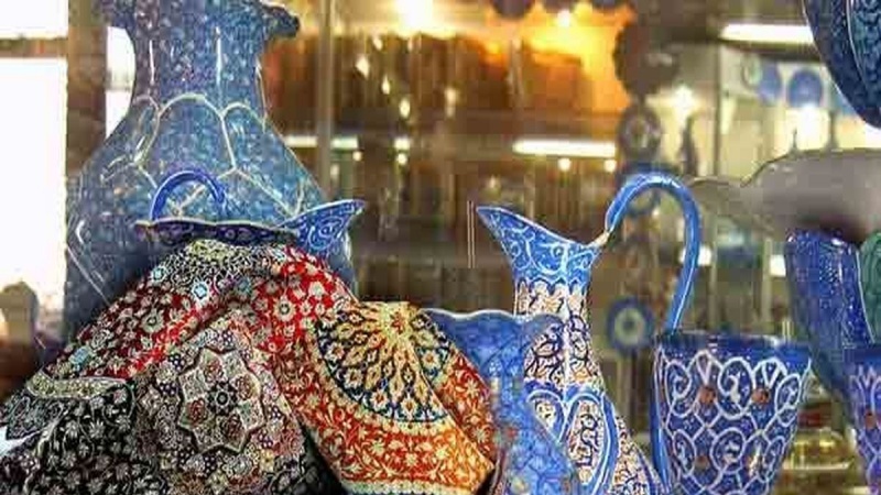 Iranpress: تجارة الحرف اليدوية الإيرانية في العراق