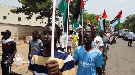 مظاهرة لأنصار الشعب الفلسطيني أمام السفارة الأمريكية في نيجيريا