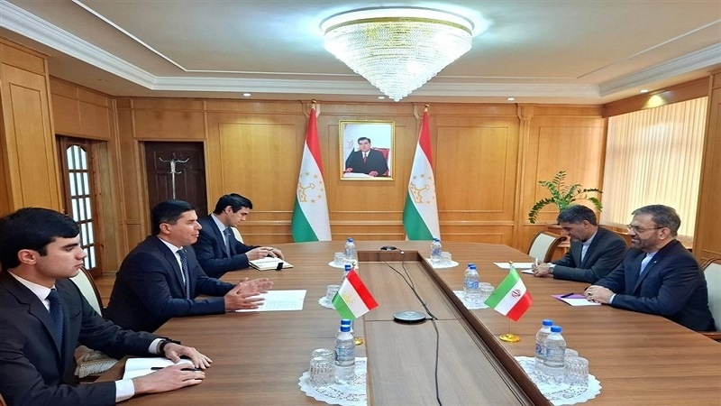 ایران برس: إيران تعلن استعدادها لتوسيع التعاون التجاري والاقتصادي مع طاجيكستان