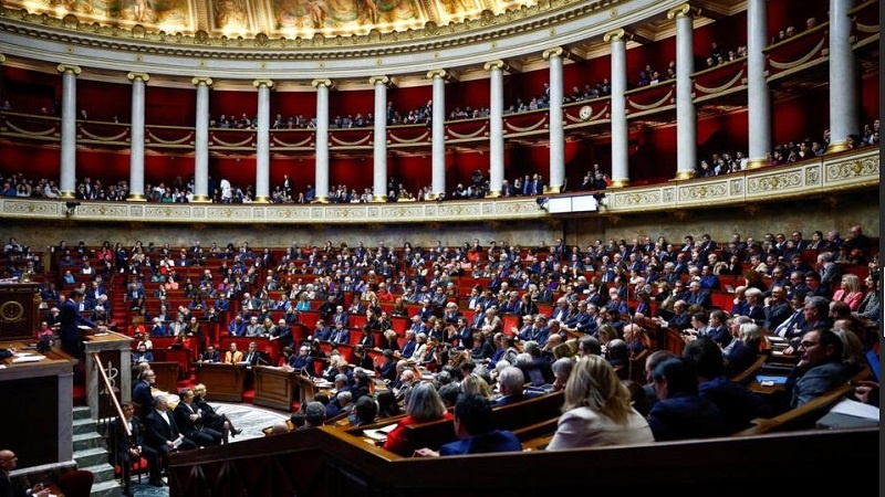 Iranpress: 115 برلمانيًا فرنسيًا يطالبون ماكرون بوقف مبيعات الأسلحة لإسرائيل